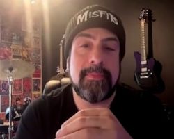 Ex-VOLBEAT/ANTHRAX Guitarist ROB CAGGIANO Is 'Excited' About His Future