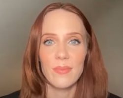 EPICA's SIMONE SIMONS Says Supporting METALLICA Was One Of Her Band's Career 'Highlights': 'It Was Amazing'