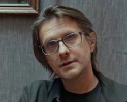 STEVEN WILSON On Use Of A.I. To Make Music: 'When I Create Stuff, I'm Looking For Things That Aren't Predictable'