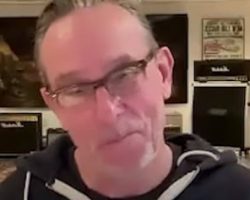 BAD RELIGION's BRIAN BAKER Has No Plans To Retire: 'You Do It Until You Can't'