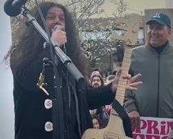 Watch: COHEED AND CAMBRIA Receives Key To Nyack, New York; Performs Acoustic Set