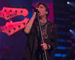 ERIC MARTIN On MR. BIG's Final Shows: 'It Kills Me That We Had To End It'
