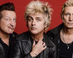 GREEN DAY Announces Deluxe Edition Of 'Saviors', Shares Previously Unreleased Song 'Smash It Like Belushi'