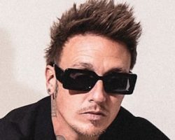 PAPA ROACH's JACOBY SHADDIX: 'I Had To Have A Certain Amount Of Narcissism To Be Able To Do This Thing'