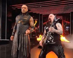 Watch: SLAYER's KERRY KING Plays DAMIAN PRIEST To Ring At 'WrestleMania 41'
