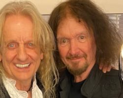 K.K. DOWNING Pays Tribute To Ex-JUDAS PRIEST Drummer LES BINKS