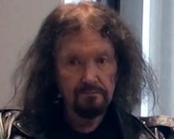 Former JUDAS PRIEST Drummer LES BINKS Dies; Band Issues Statement