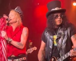 Watch: SLASH Joins MICHAEL MONROE On Stage At Whisky A Go Go