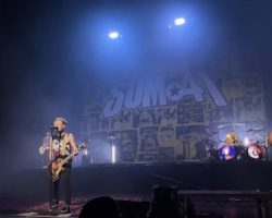 See SUM 41's 'Final' Music Video, 'Radio Silence'