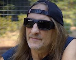 EXODUS's TOM HUNTING Picks METALLICA's 'Master Of Puppets' Over 'Ride The Lightning', Explains Why