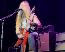 ZAKK WYLDE Is 'Enjoying' Releasing Standalone BLACK LABEL SOCIETY Singles Before Putting Out Another Full-Length Album