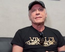 IRON MAIDEN's BRUCE DICKINSON Shares Advice For Young Artists: 'One Of The Most Important Things Is Self-Belief'