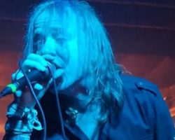 Ex-FEAR FACTORY Singer BURTON C. BELL To Release 'Savages' Solo Single Next Week