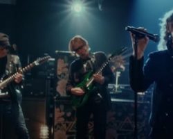 JOE SATRIANI And STEVE VAI Release Video For SATCHVAI's 'I Wanna Play My Guitar' Single Featuring GLENN HUGHES