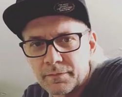 SIXX:A.M. Singer JAMES MICHAEL Exposes 'A Very Dark Side' Of Songwriting: It Brings Out 'The Worst In People'