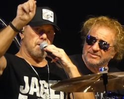 JASON BONHAM Admits He Was 'A Little Upset' With SAMMY HAGAR After Being 'Let Go' From His Band