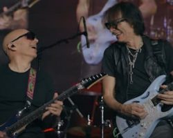 JOE SATRIANI And STEVE VAI Recruit GLENN HUGHES For Debut SATCHVAI Band Song 'I Wanna Play My Guitar'