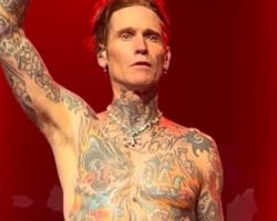 BUCKCHERRY's JOSH TODD Says He Meditates And Exercises Every Day For His Mental Health