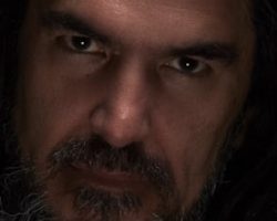 ROBB FLYNN Is Proud Of The Fact That MACHINE HEAD Found Its 'Own Lane' On 'Unatoned' Album