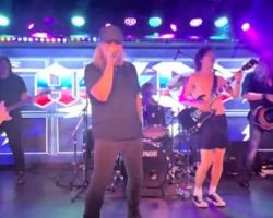 Watch: LAST IN LINE's ANDREW FREEMAN Performs AC/DC Classics With Tribute Band In Las Vegas
