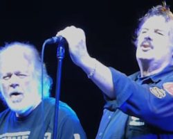 RANDY BACHMAN And BURTON CUMMINGS To Perform As THE GUESS WHO For First Time In 23 Years On 'Rock Legends Cruise XIII'