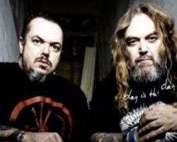MAX And IGOR CAVALERA To Perform SEPULTURA's Entire 'Chaos A.D.' Album On Fall 2025 U.S. Tour; FEAR FACTORY To Support