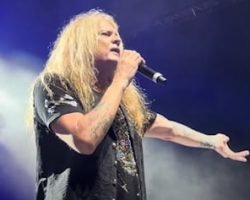 SEBASTIAN BACH On Possible SKID ROW Reunion: 'It Doesn't Make Sense That I Can't Play With Those Guys'