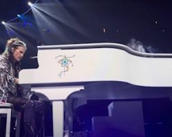 AEROSMITH Frontman STEVEN TYLER's Stage-Played 'Dream On' Keyboard Sells For $130,000