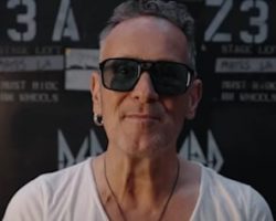 VIVIAN CAMPBELL Is 'Completely In Remission For The First Time' Since Being Diagnosed With Hodgkin's Lymphoma In 2013