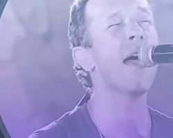 Watch: COLDPLAY Pays Tribute To OZZY OSBOURNE With 'Changes' Cover At Nashville Concert