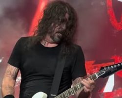 FOO FIGHTERS Commemorate 30th Anniversary With New Single 'Today's Song'