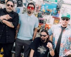 DEFTONES Announce 'Private Music' Album, Share 'My Mind Is A Mountain' Single