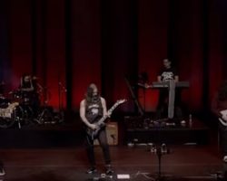 Watch: SEPULTURA's ANDREAS KISSER And His 27-Year-Old Son Cover METALLICA, BLACK SABBATH, IRON MAIDEN In São Paulo, Brazil