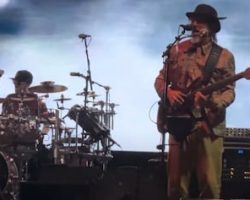 Watch: PRIMUS Performs Cover Of BLACK SABBATH's 'N.I.B.' In Honor Of OZZY OSBOURNE
