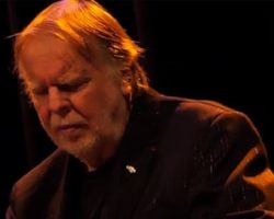 RICK WAKEMAN Postpones Tour To Undergo Surgery