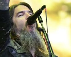 Watch: MACHINE HEAD's ROBB FLYNN Celebrates 58th Birthday In Athens, Greece
