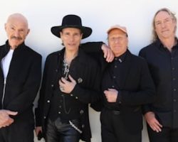 ADRIAN BELEW, TONY LEVIN, STEVE VAI And DANNY CAREY Share 'Frame By Frame' From Upcoming BEAT Live Release