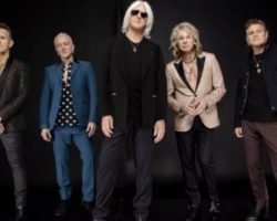 DEF LEPPARD Is Relying On Technology To Work On New Music Remotely: 'Laptops Have Become ABBEY ROAD'