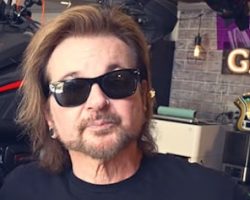 RIKKI ROCKETT Says His Oral Cancer Is Still In Remission, More Than 10 Years After Diagnosis
