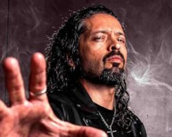 Former RAINBOW Singer RONNIE ROMERO Returns With New Solo Album 'Backbone'