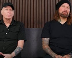 Watch: BILLY SHEEHAN And PHIL DEMMEL Team Up With TOMMY ALDRIDGE And ART CRUZ For 'Songwriting Challenge'