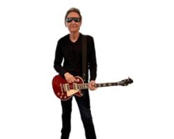 AUTOGRAPH Frontman STEVE PLUNKETT Turns Up The Radio For 2025