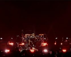 Watch: SYSTEM OF A DOWN Pays Tribute To OZZY OSBOURNE With Performance Of 'Snowblind' At MetLife Stadium
