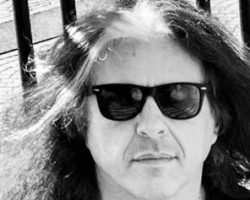 TESTAMENT's ALEX SKOLNICK: 'It Would Be Great' To Tour With METALLICA