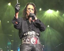 See 4K Video Of ALICE COOPER's Concert At Graceland Soundstage In Memphis