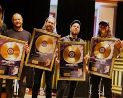 AMORPHIS Presented With Gold Award For 'Halo' Album