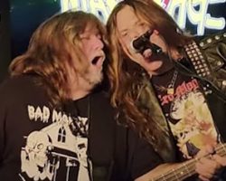Original TESLA Members BRIAN WHEAT And TOMMY SKEOCH Working On New Band With Ex-W.A.S.P. Guitarist CHRIS HOLMES And Ex-SALIVA Singer JOSEY SCOTT