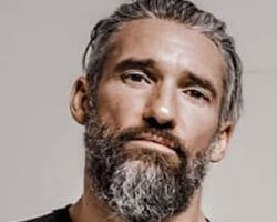 SEVENDUST's CLINT LOWERY: 'I Love God And I Want To Write Some Meaningful And Heavy Music'