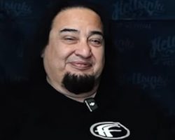 FEAR FACTORY's DINO CAZARES: AC/DC's ANGUS YOUNG Is 'The Reason I Wanted To Play Guitar'
