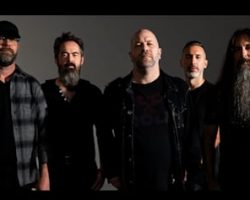 FINGER ELEVEN Members Discuss Escape Rooms, Gaming, Hockey And Collecting Unusual Keepsakes